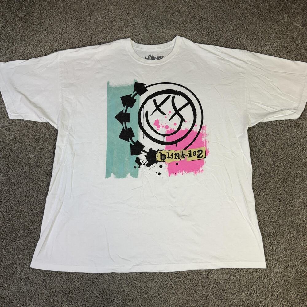 Blink-182 Shirt Mens 2XL White Smiley Logo Graphic Crew Neck Tagless Tee